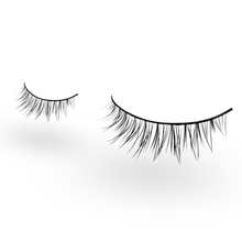 Load image into Gallery viewer, Our Blackglama Classic mink eyelashes have a simple and natural look with the right amount of hairs for that everyday feel. They look effortless and are comfortable to wear everyday.
